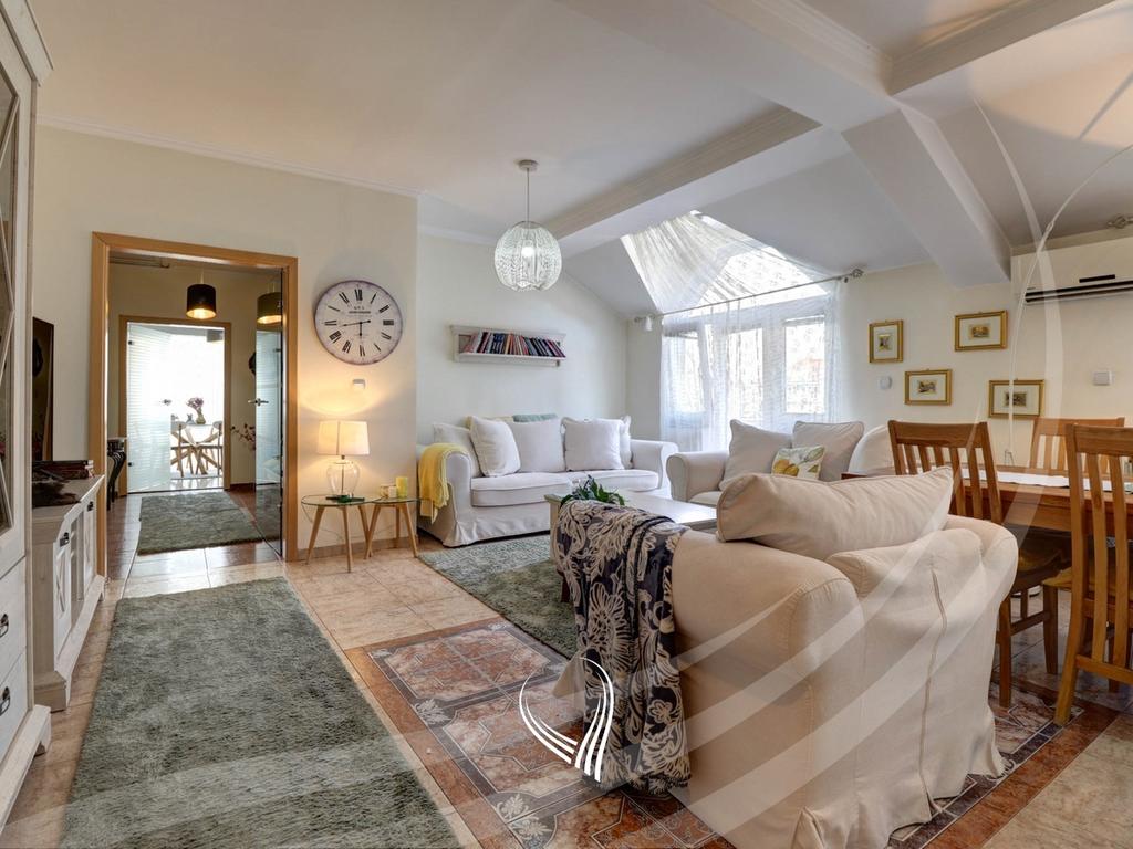 3-bedroom apartment for rent in the Pejton neighborhood3