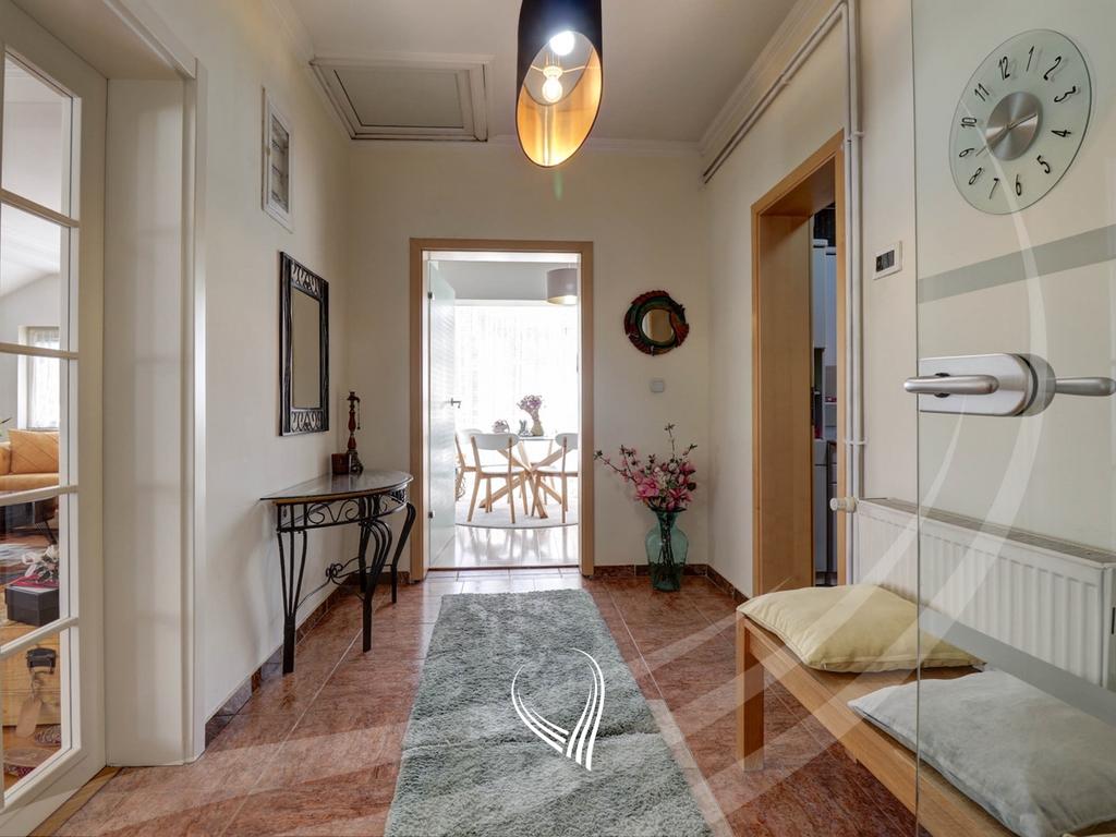 3-bedroom apartment for rent in the Pejton neighborhood18