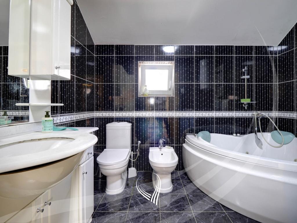 3-bedroom apartment for rent in the Pejton neighborhood19