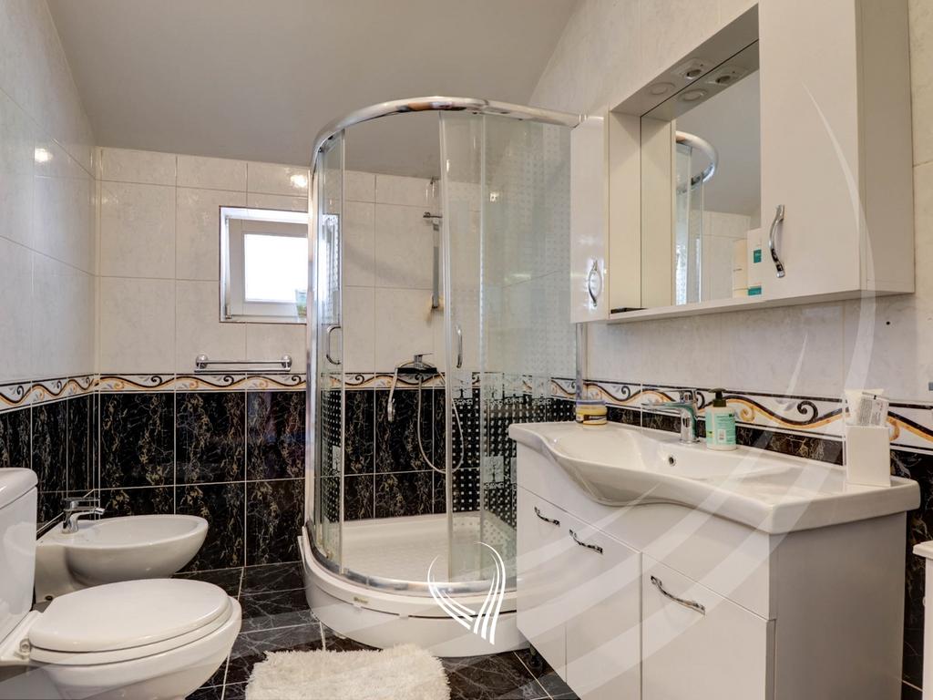 3-bedroom apartment for rent in the Pejton neighborhood20