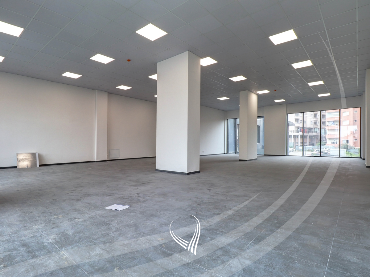 Premises 177.73 m2 for sale in the Bregu i Diellit neighborhood – VA Residence 13