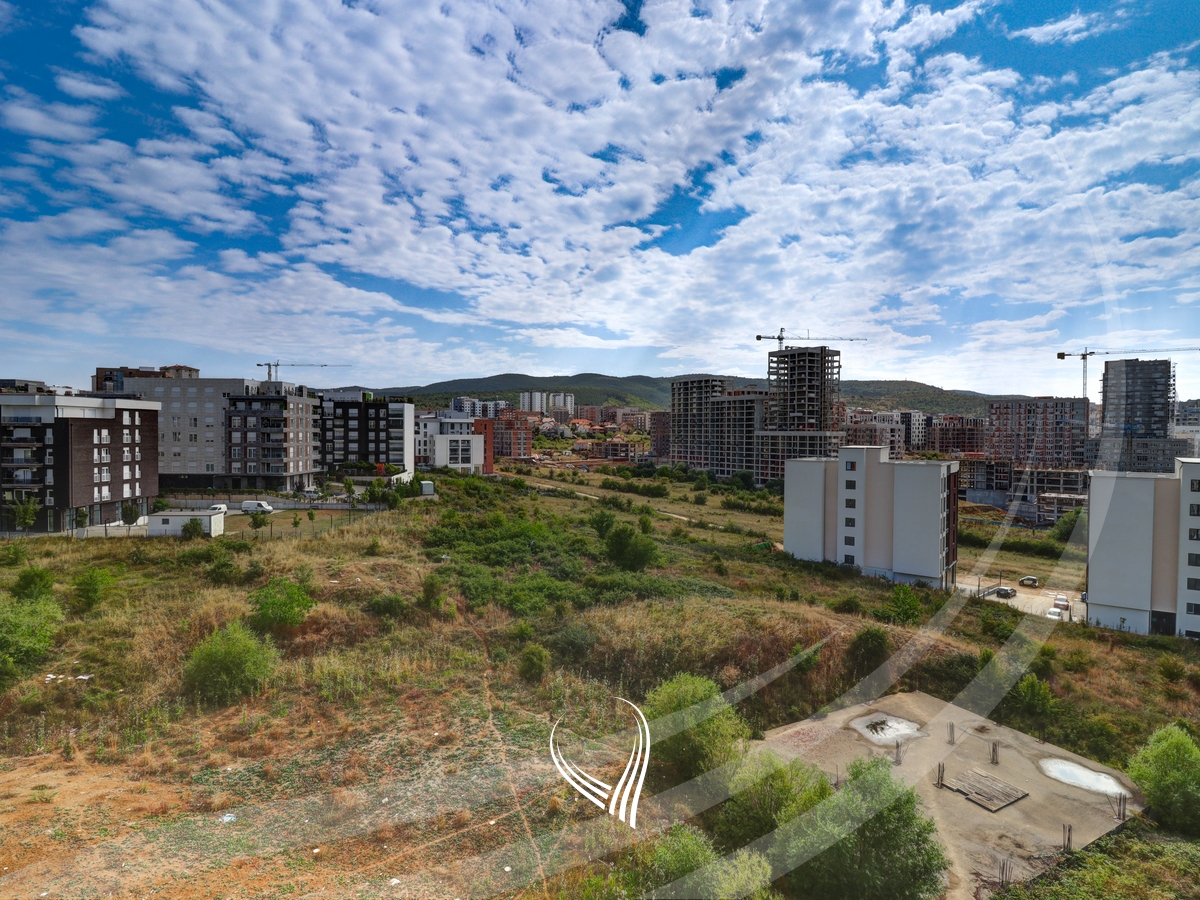 Penthouse me 3 dhoma gjumi me qira në lagjen Mati 1 – Model Slovenia8