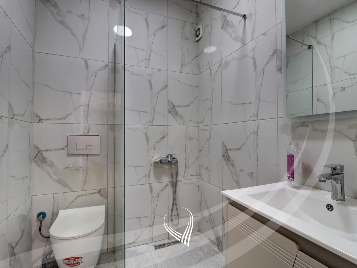 Penthouse me 3 dhoma gjumi me qira në lagjen Mati 1 – Model Slovenia10