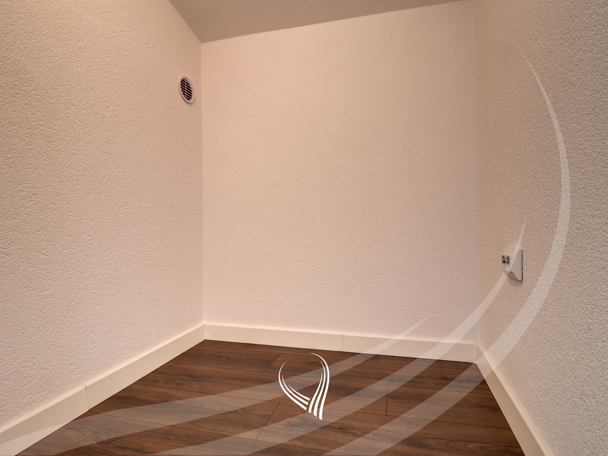 Duplex banesë me 4 dhoma të gjumit në shitje në Qendër13