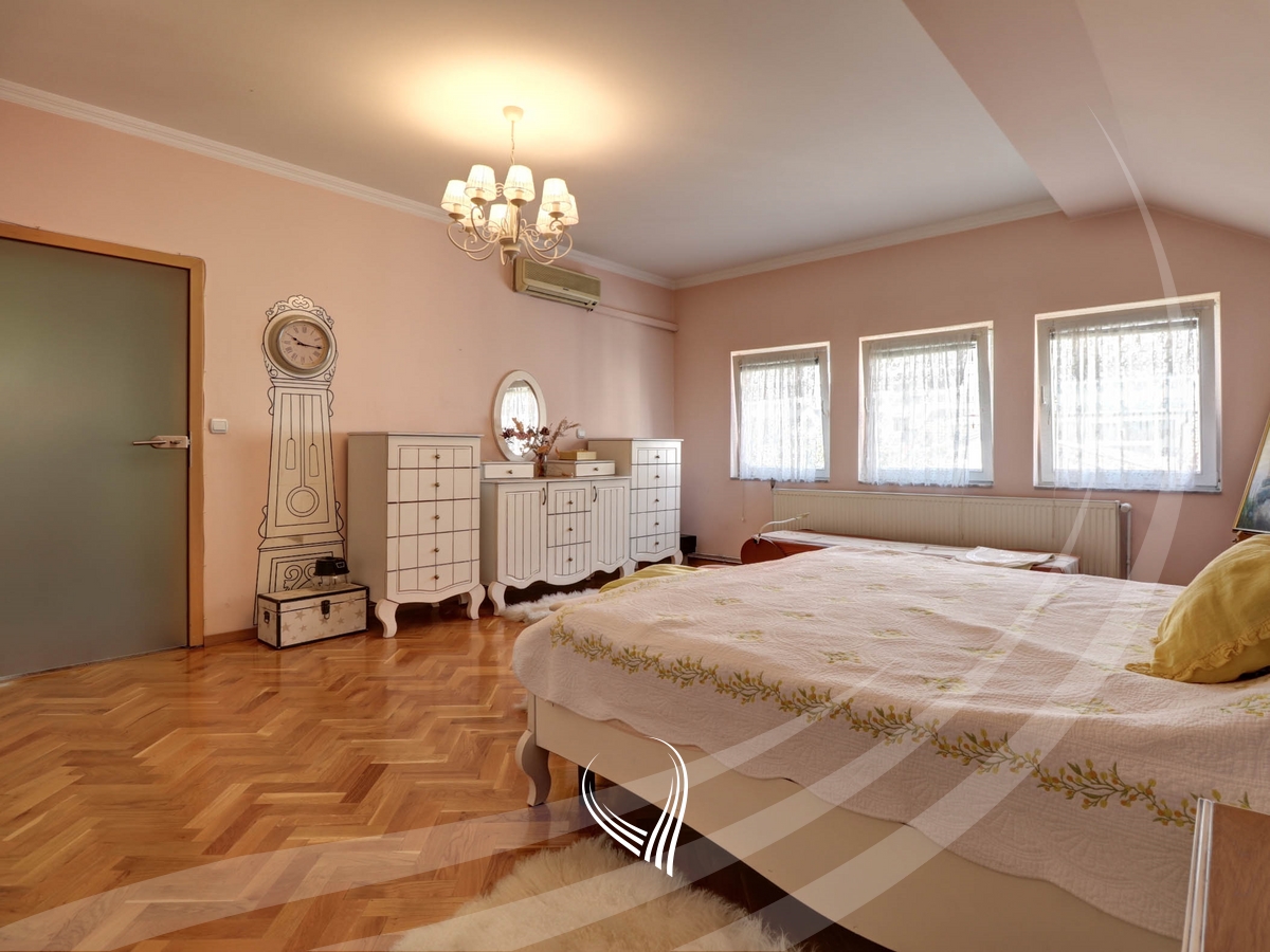 3-bedroom apartment for rent in the Pejton neighborhood14