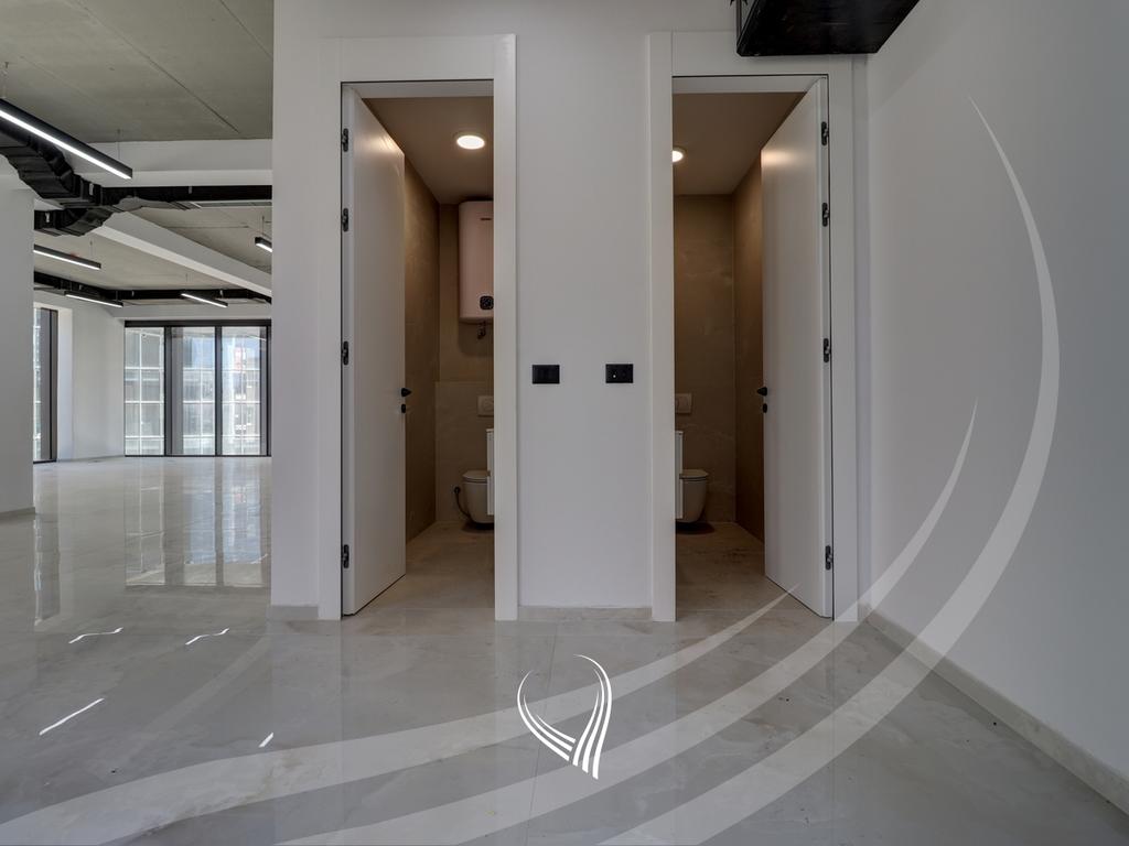 Lokal 204.72m2 në shitje në lagjen Mati 14
