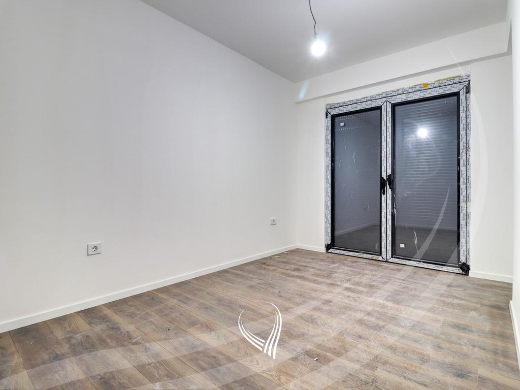 Zyre me 3 dhoma pune me qira në lagjen Lakrishtë – Prime Residence 34