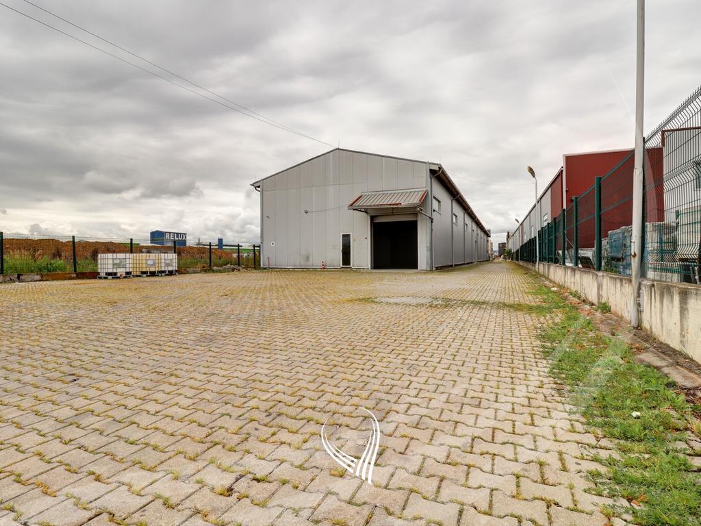Depo 420m2 me qira në Llapllasellë