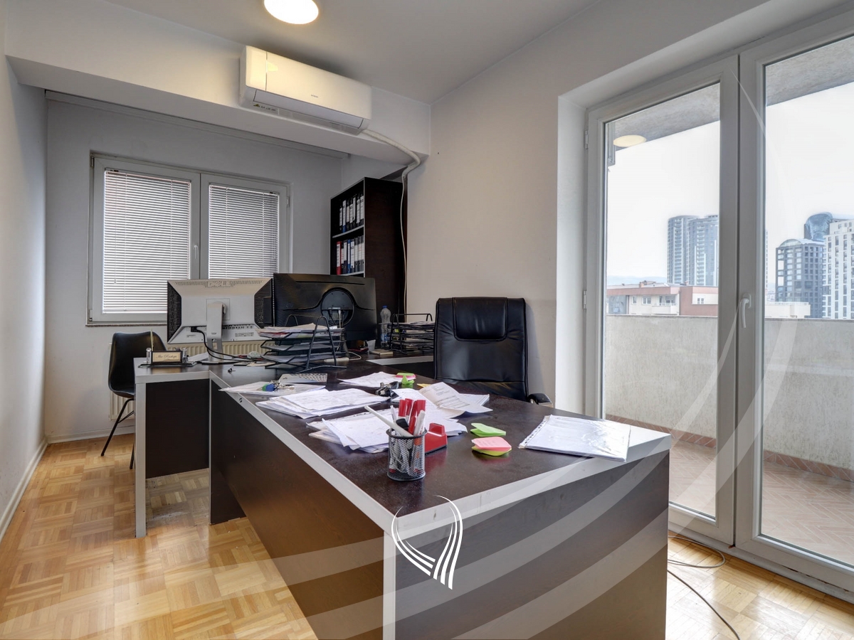 Zyre me 3 dhoma pune me qira në lagjen Arbëria – Dragodan3