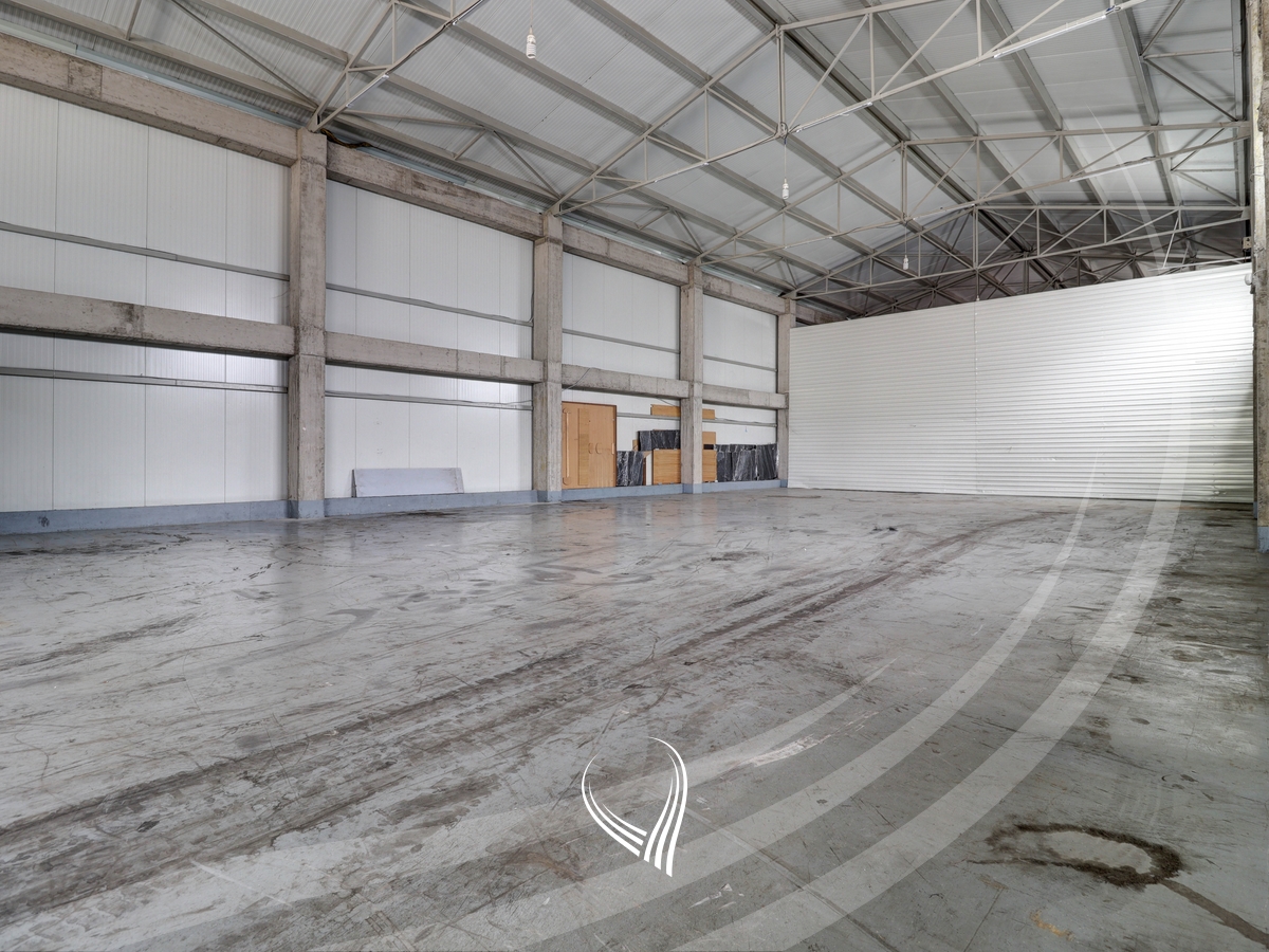 Depo 420m2 me qira në Llapllasellë3