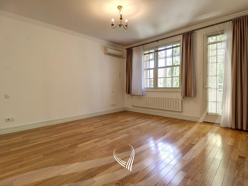 3-bedroom house for sale in International Village6