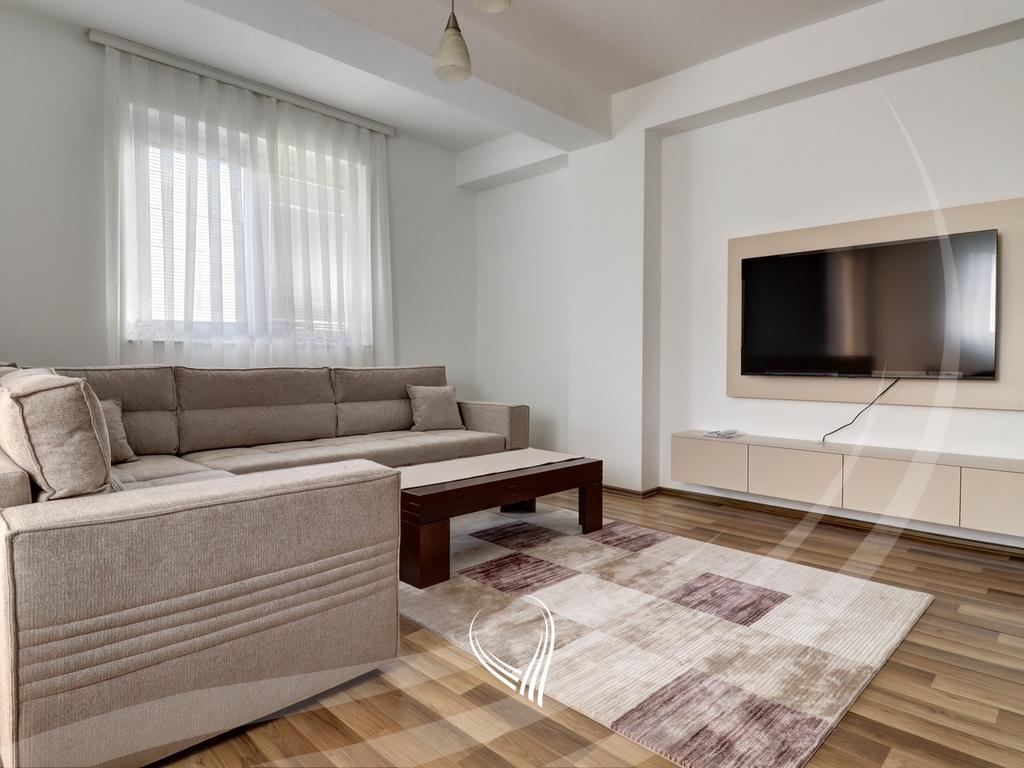 Banesë me 2 dhoma gjumi me qira në lagjen Mati 1 – Rruga B