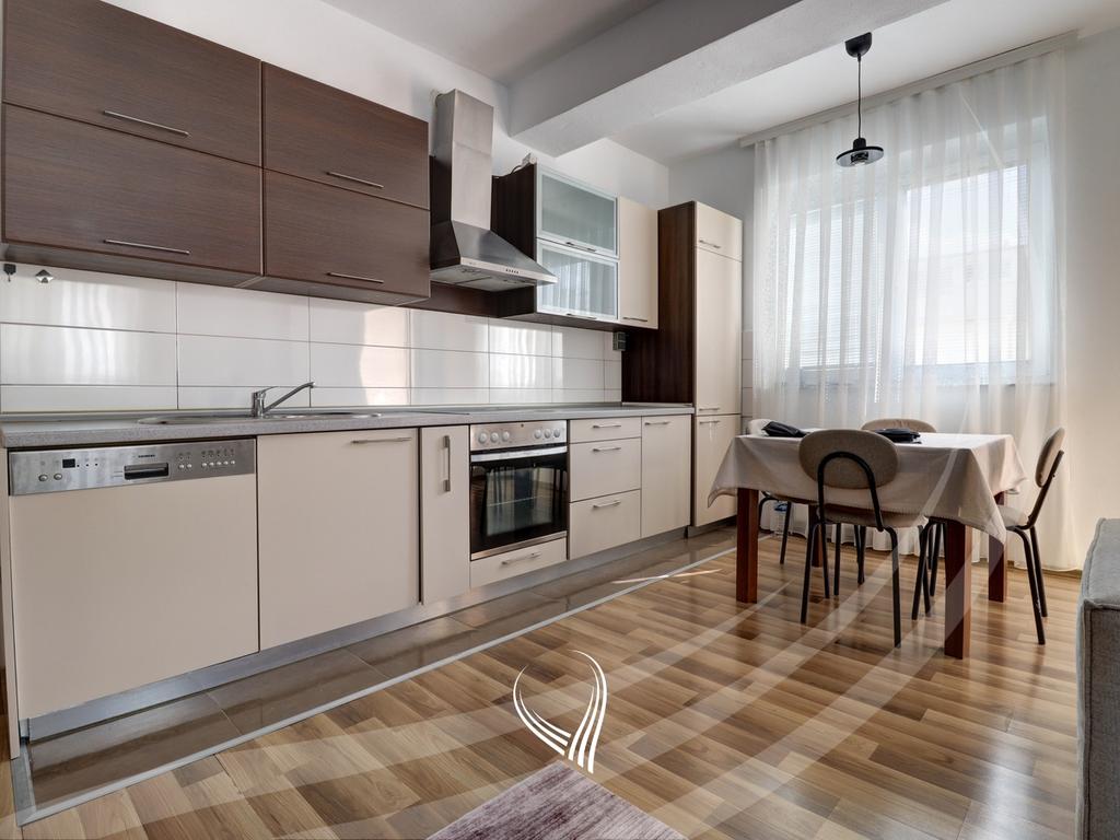 Banesë me 2 dhoma gjumi me qira në lagjen Mati 1 – Rruga B2