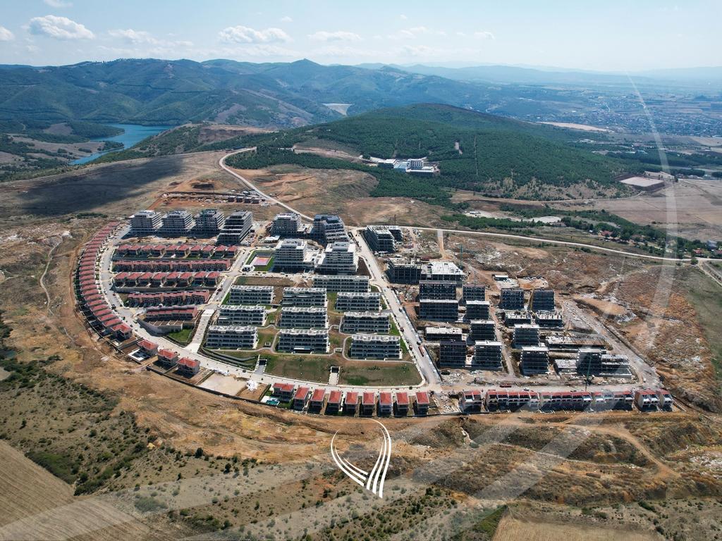 Tarracier 160.8m2 në shitje në lagjen Marigona Hill14