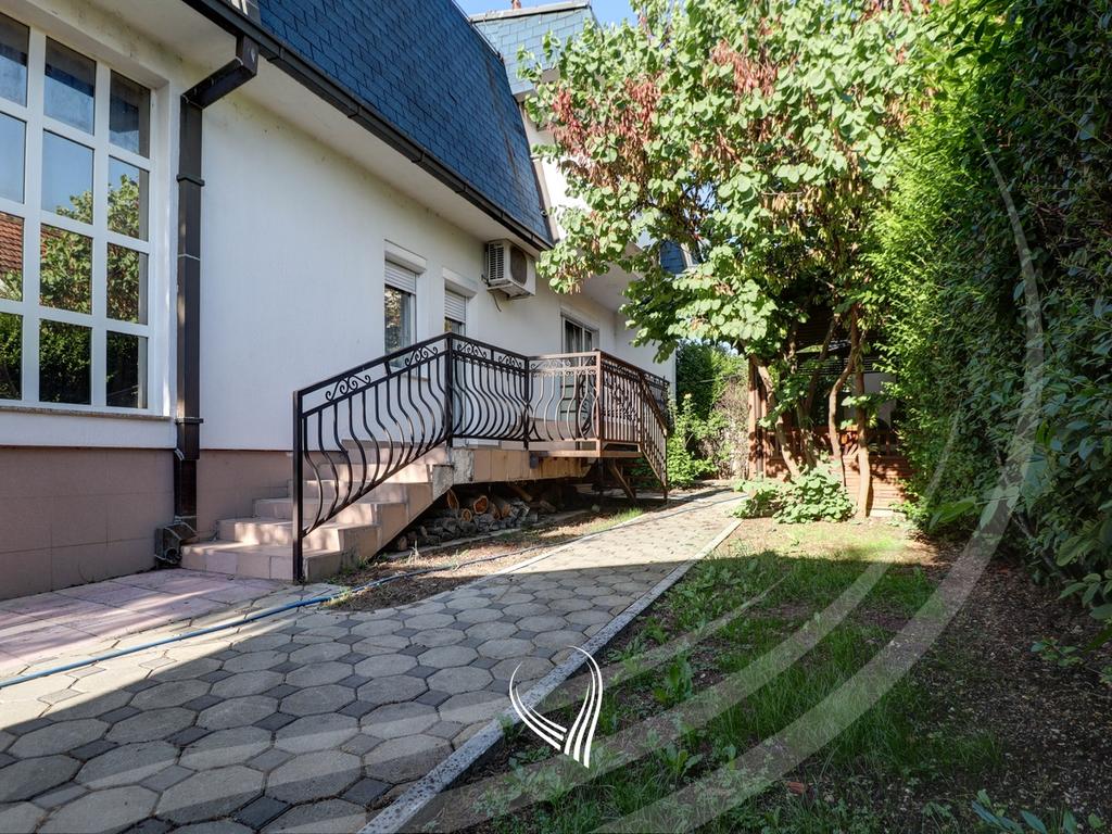 4-bedroom house for rent in the Arbëria – Dragodan neighborhood33