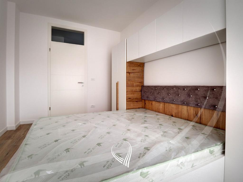 Banesë me 2 dhoma gjumi me qira në lagjen Mati 1 – Kodrina3
