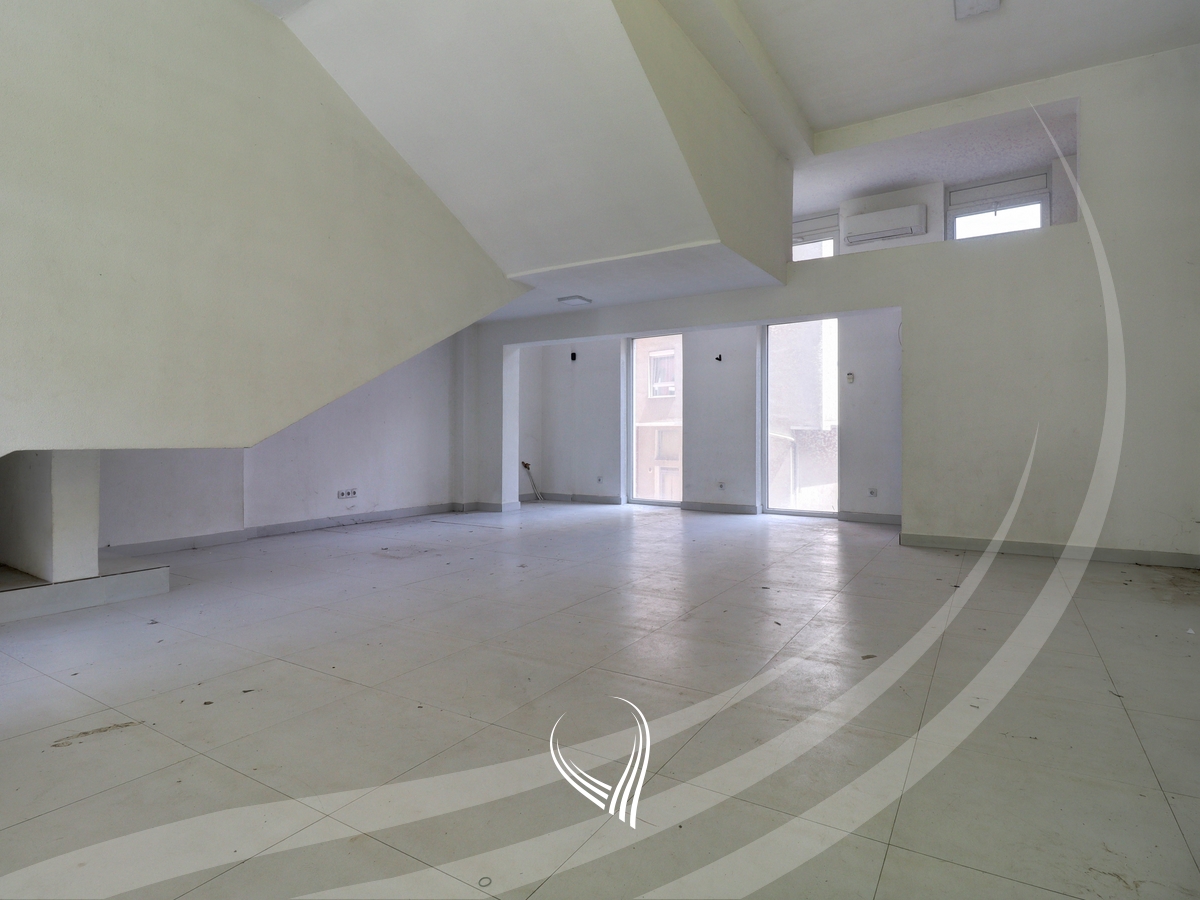 84m2 commercial space for rent in the Arbëria neighborhood – Dragodan0