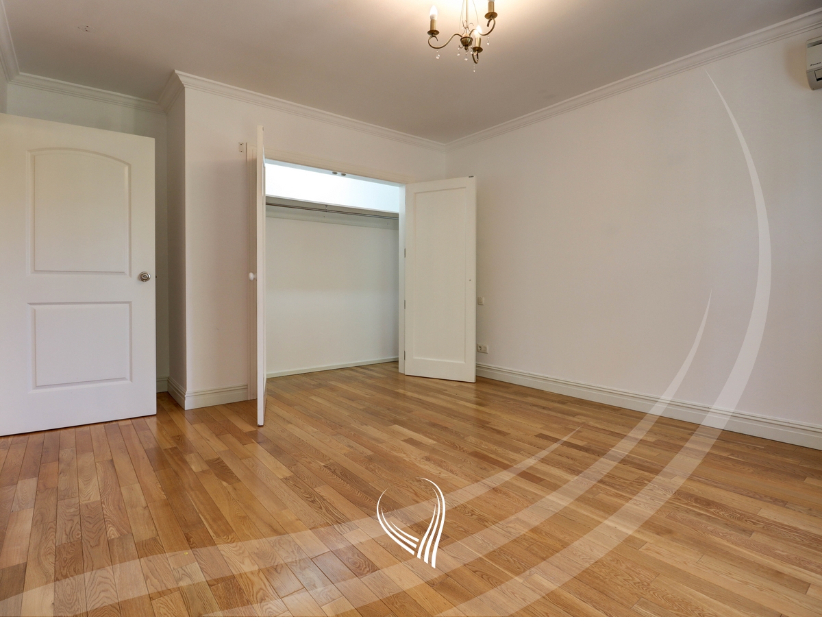 3-bedroom house for sale in International Village7