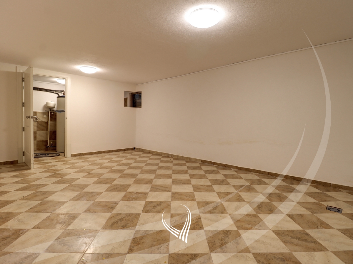 3-bedroom house for sale in International Village19