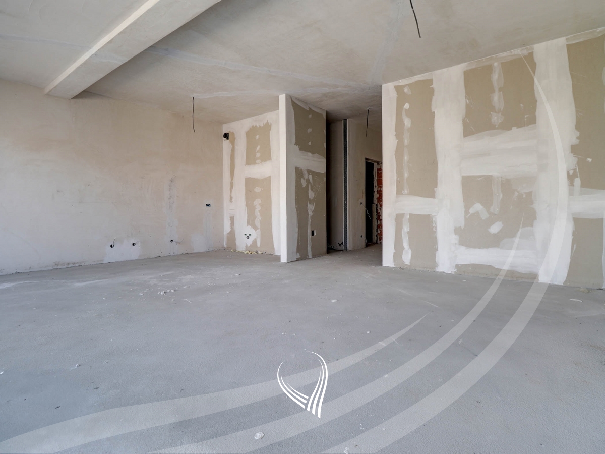 Tarracier 160.8m2 në shitje në lagjen Marigona Hill2