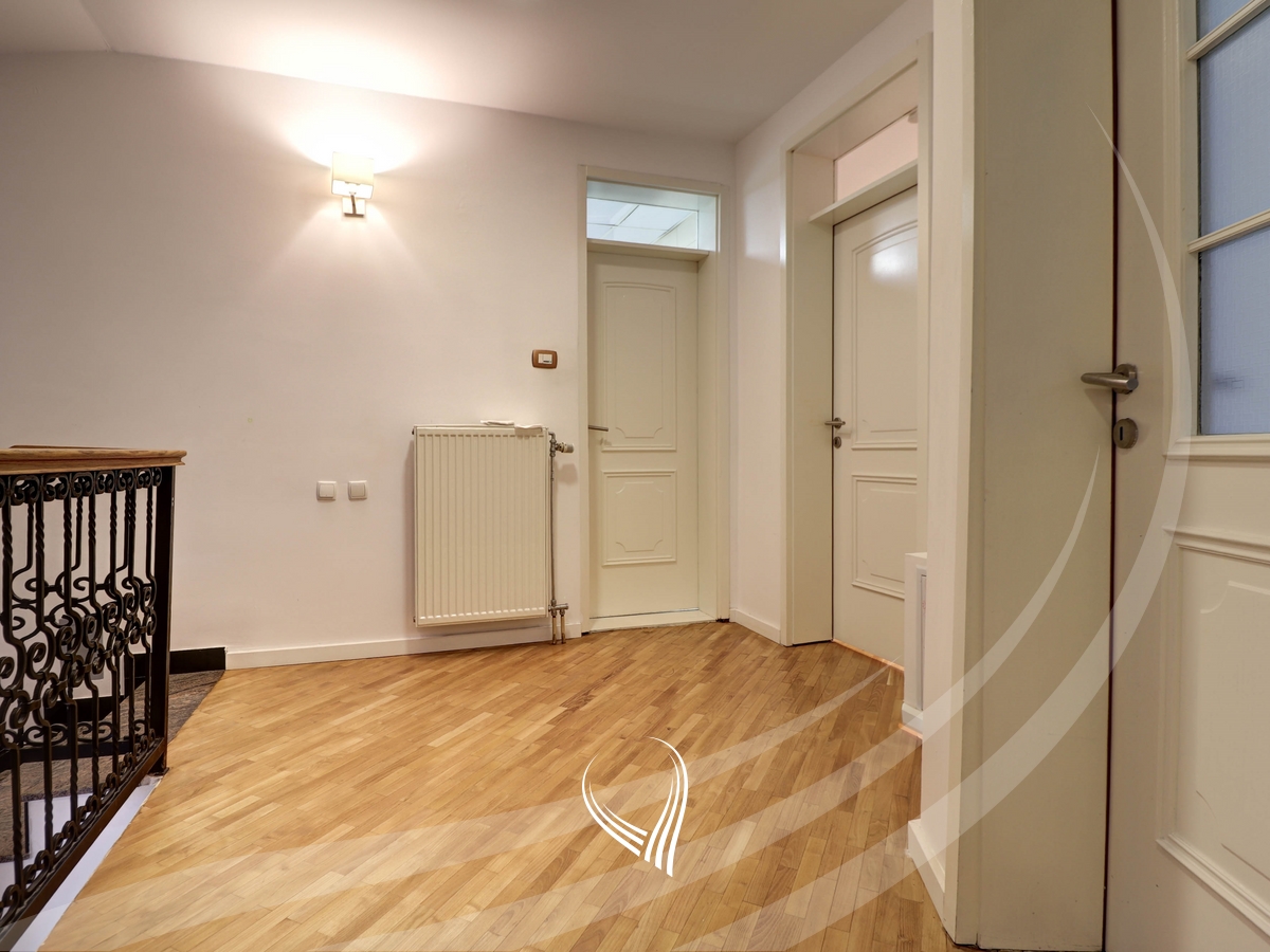 4-bedroom house for rent in the Arbëria – Dragodan neighborhood17