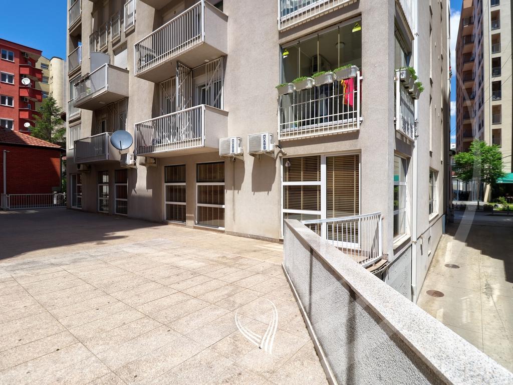 Lokal 188.10m2 në shitje në lagjen Qafa15