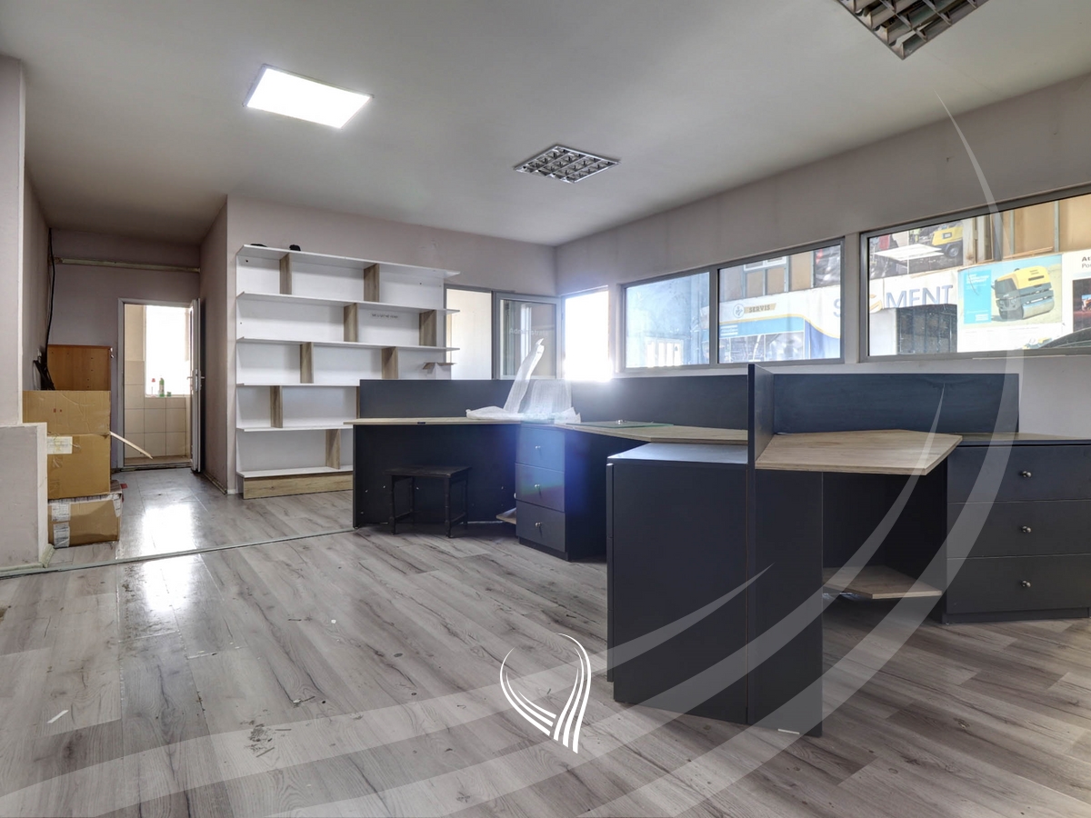 Depo 360m2 me qira në Veternik4