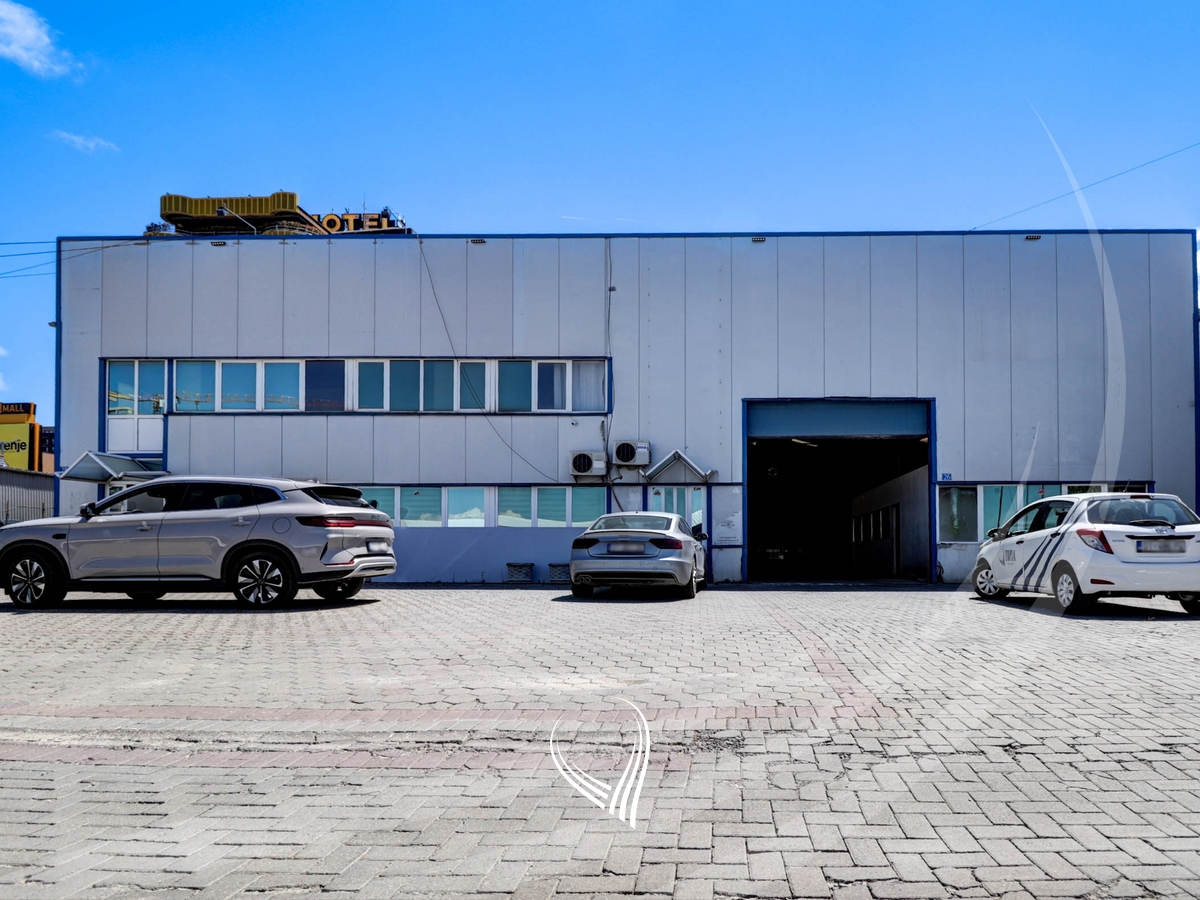 Depo 360m2 me qira në Veternik