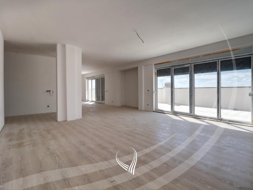 Penthouse with 4 bedrooms for sale in the Prishtina e Re neighborhood