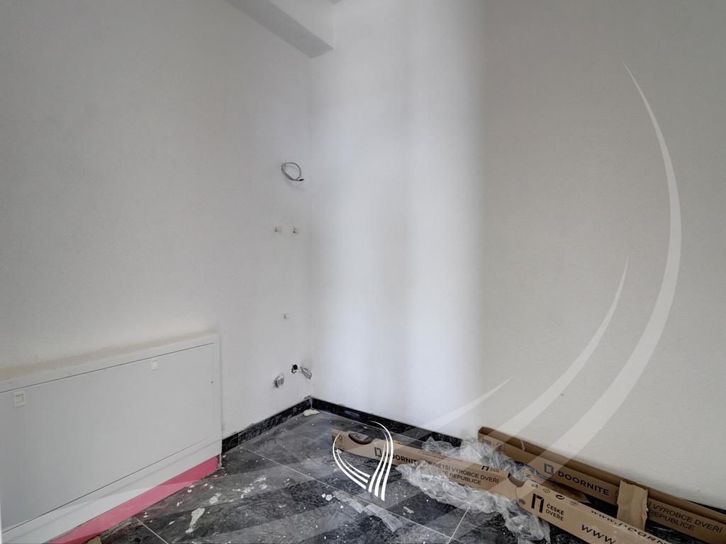 Penthouse with 4 bedrooms for sale in the Prishtina e Re neighborhood16