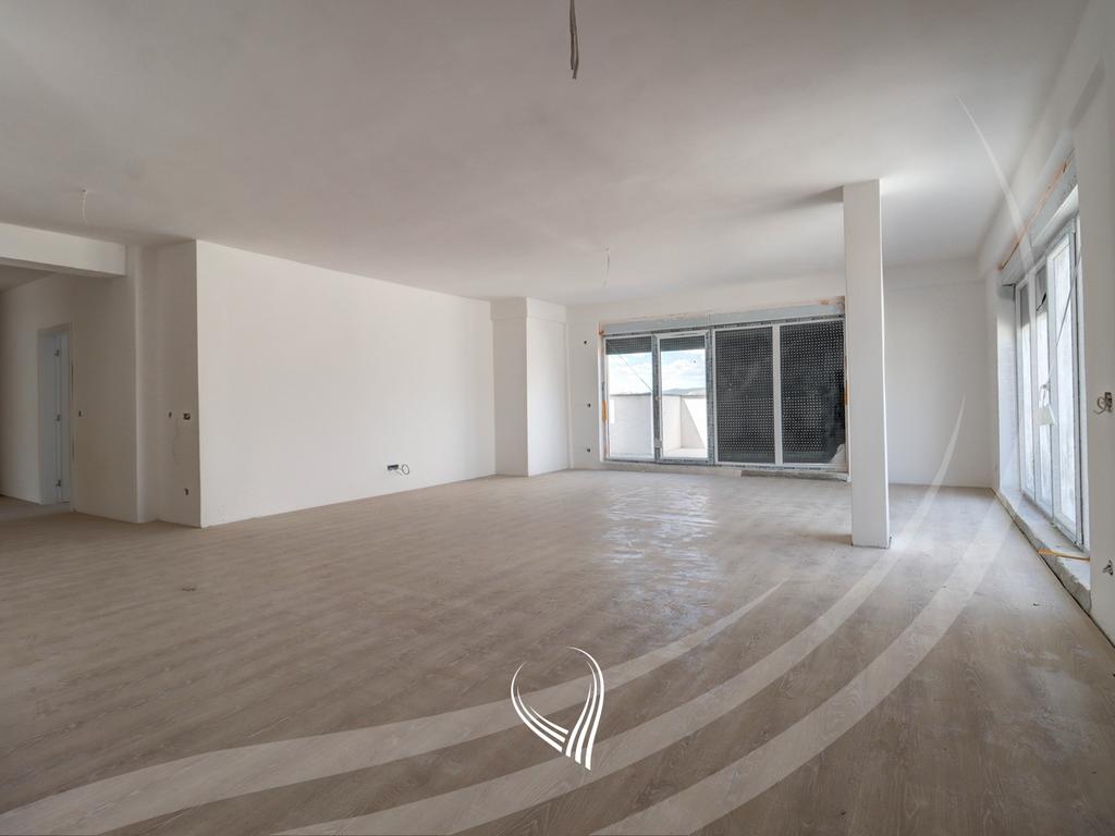 Penthouse me 3 dhoma gjumi në shitje në lagjen Prishtina e Re1
