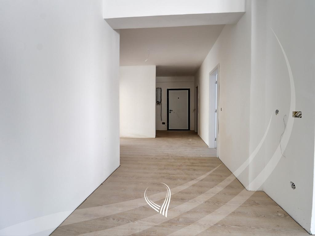 Penthouse me 3 dhoma gjumi në shitje në lagjen Prishtina e Re8