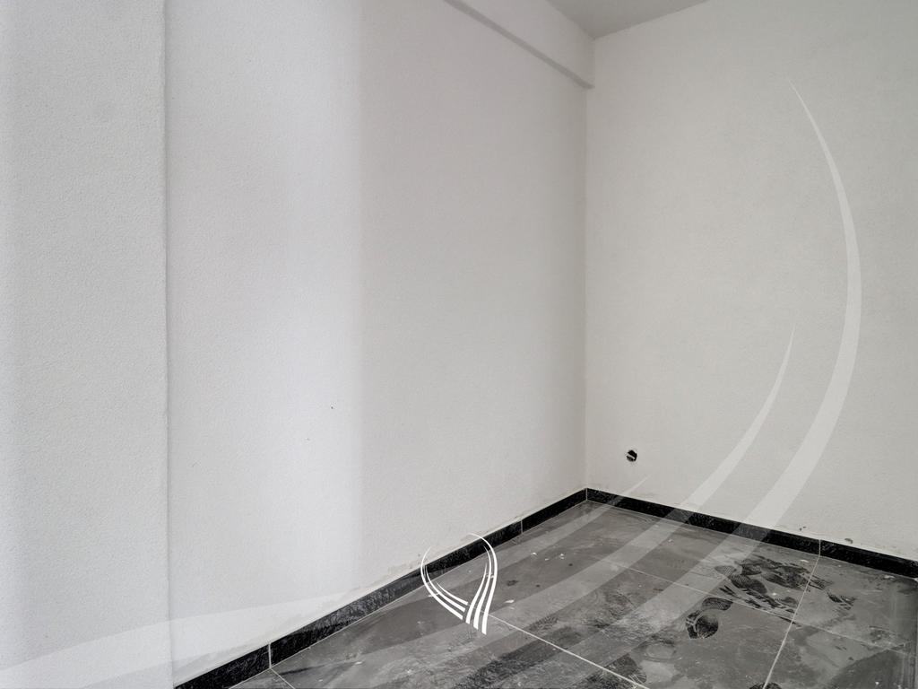 Penthouse me 3 dhoma gjumi në shitje në lagjen Prishtina e Re16