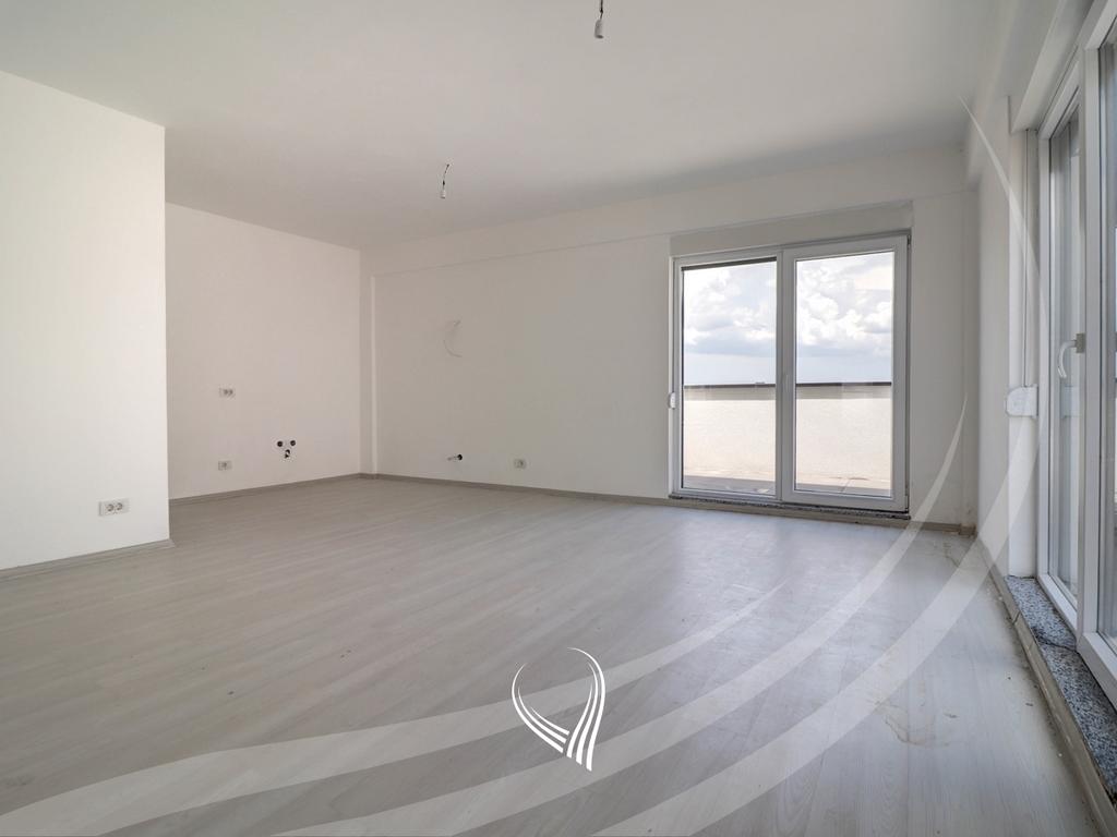 Penthouse me 5 dhoma gjumi në shitje në lagjen Prishtina e Re5