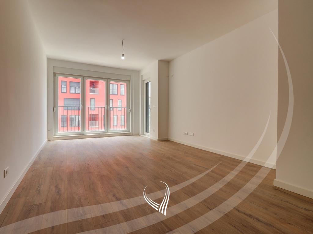 Office space with 3 rooms for rent in the Mati 1 – Kodrina neighborhood