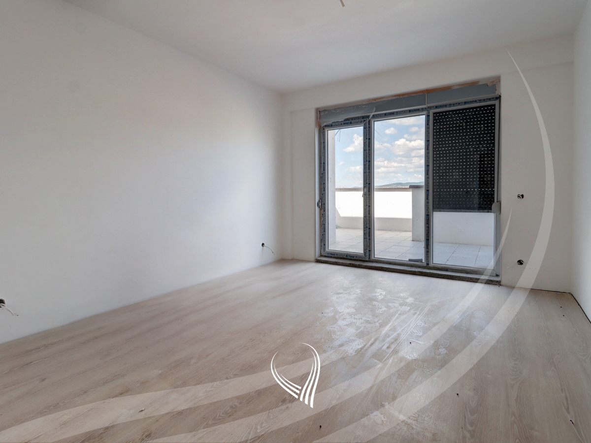 Penthouse with 4 bedrooms for sale in the Prishtina e Re neighborhood6