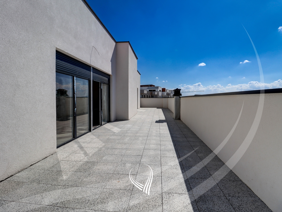 Penthouse with 4 bedrooms for sale in the Prishtina e Re neighborhood11