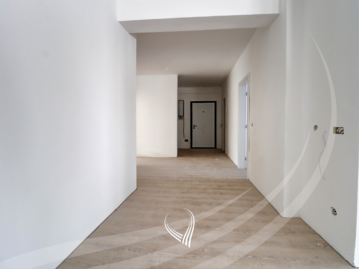 Penthouse me 3 dhoma gjumi në shitje në lagjen Prishtina e Re8
