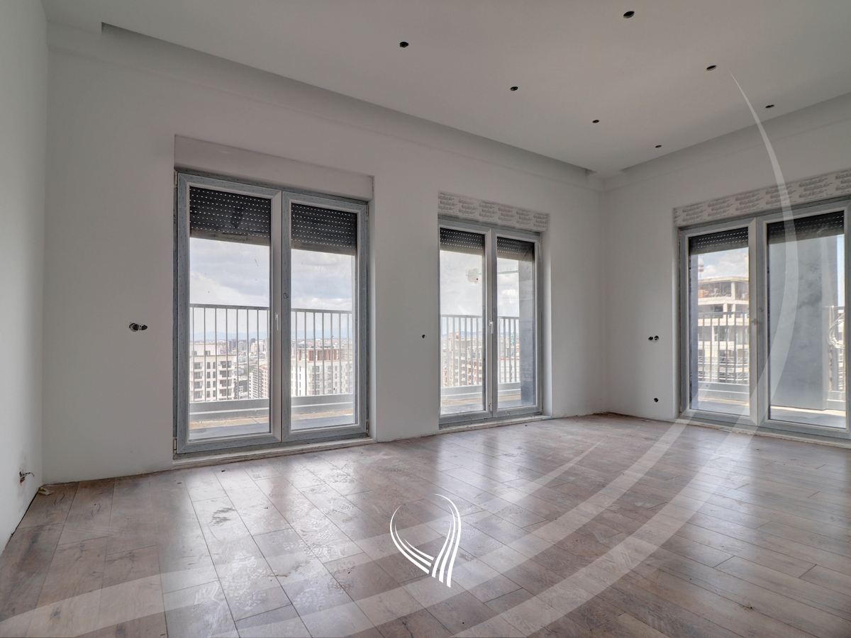 Penthouse 352.5m2 for sale in the Prishtina e Re neighborhood1