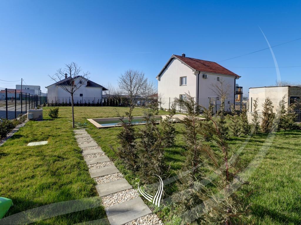 Shtëpi me 3 dhoma gjumi me qira në Çagllavicë14