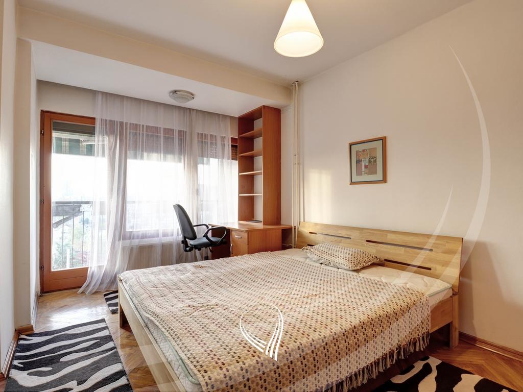 3 bedroom apartment for rent in Ulpiana neighborhood7