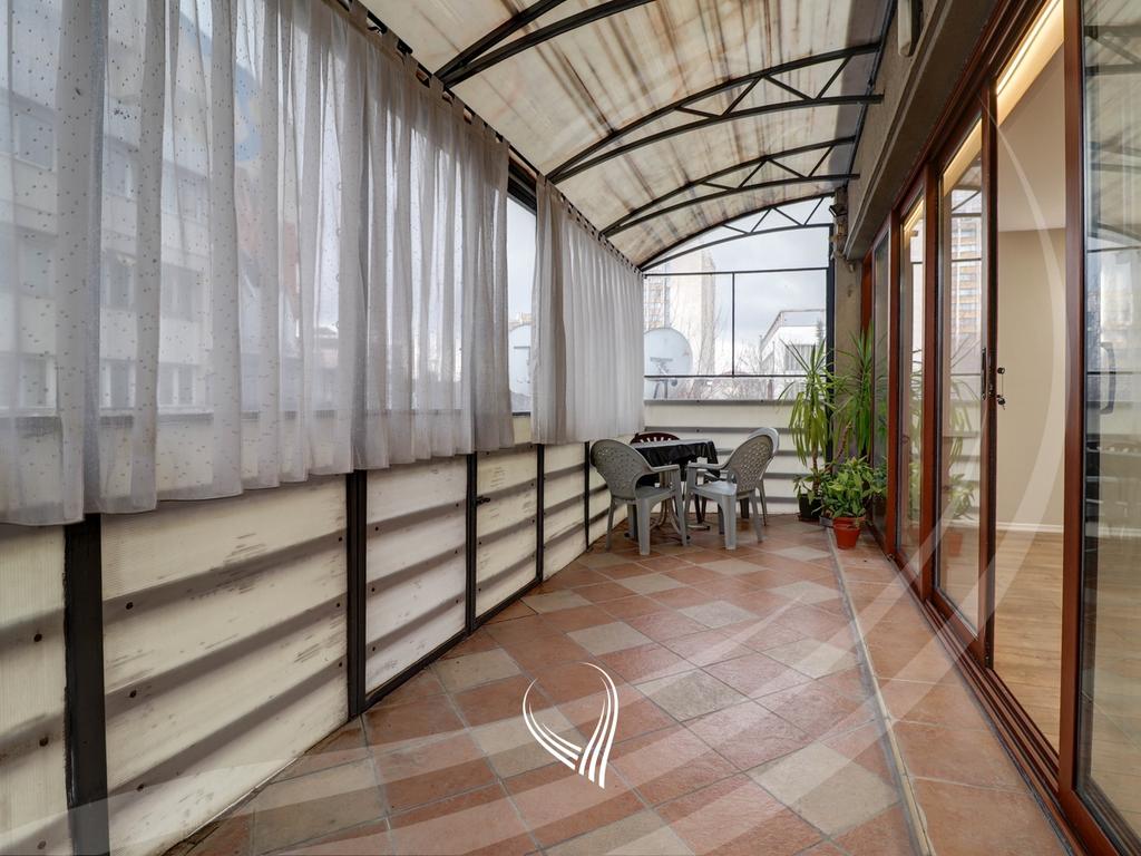 Zyre me 4 dhoma pune me qira në Qendër6