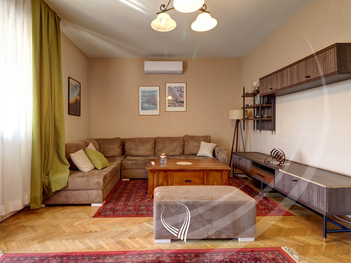 Shtëpi me 3 dhoma gjumi me qira në Çagllavicë2