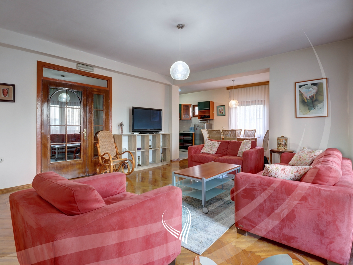 3 bedroom apartment for rent in Ulpiana neighborhood1