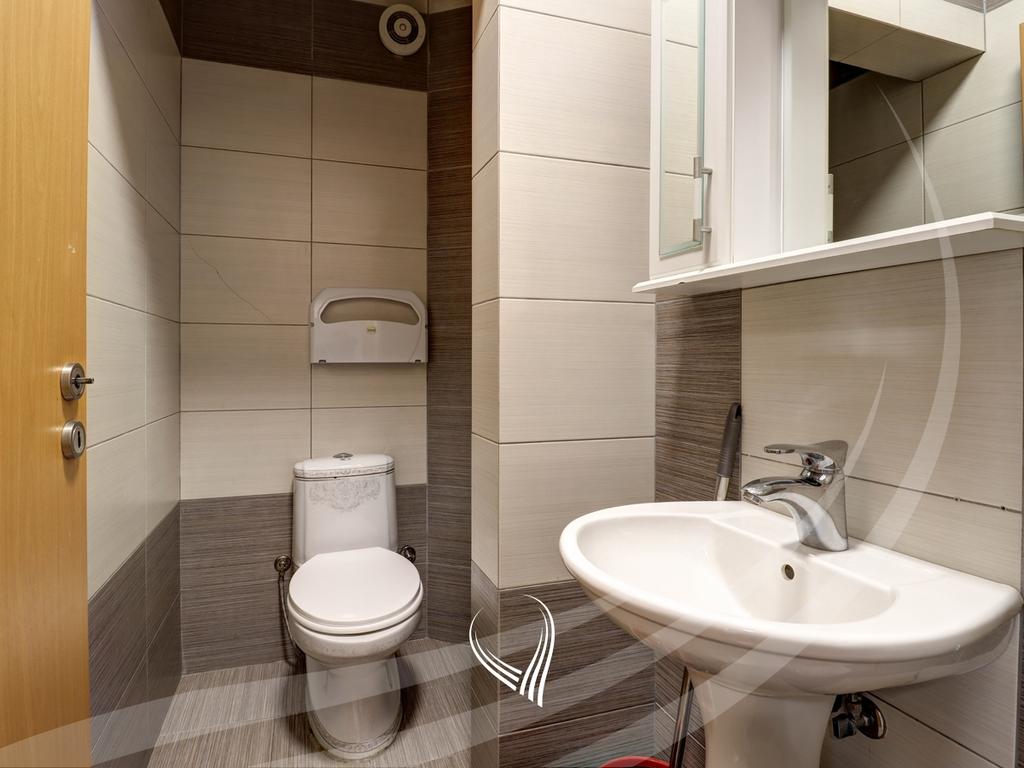 Objekt afarist 330m2 me qira në lagjen Ulpiana19