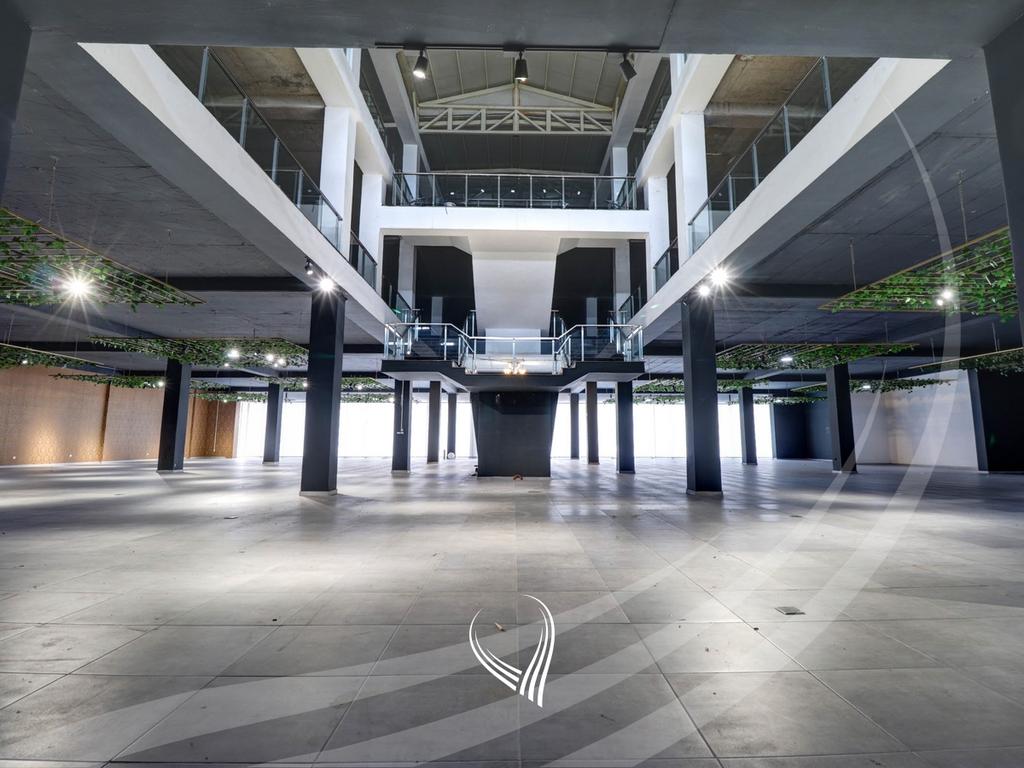 Objekt afarist 3800m2 me qira në Prelez6