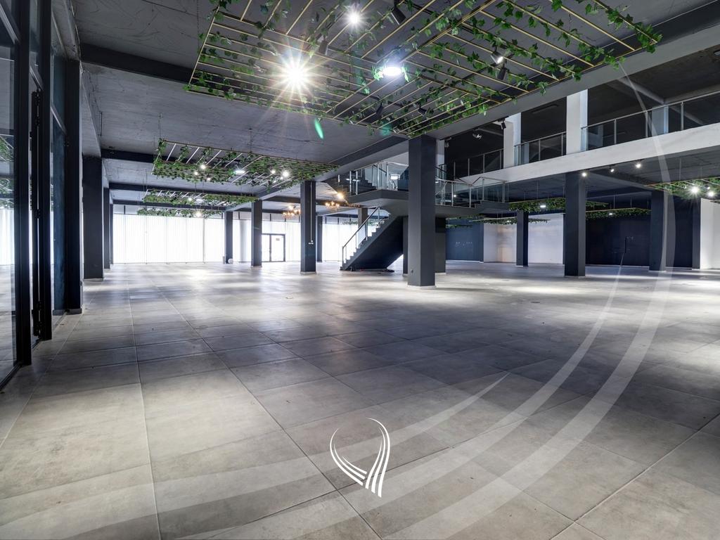 Objekt afarist 3800m2 me qira në Prelez7