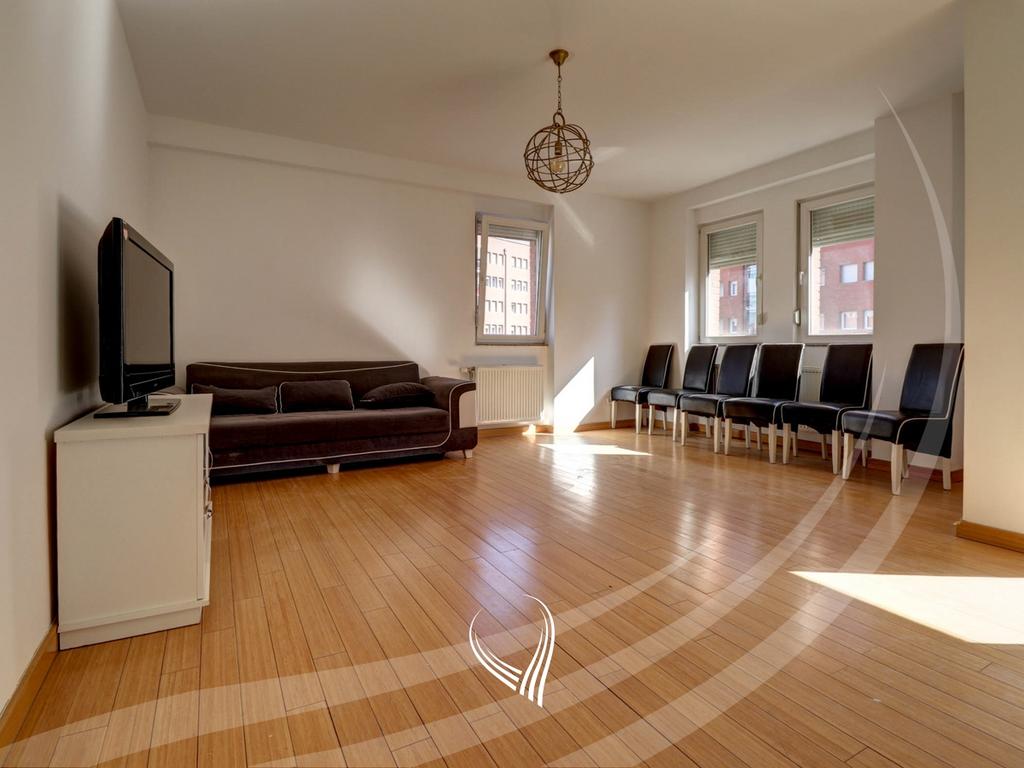 Banesë me 2 dhoma gjumi në shitje në lagjen Mati 11