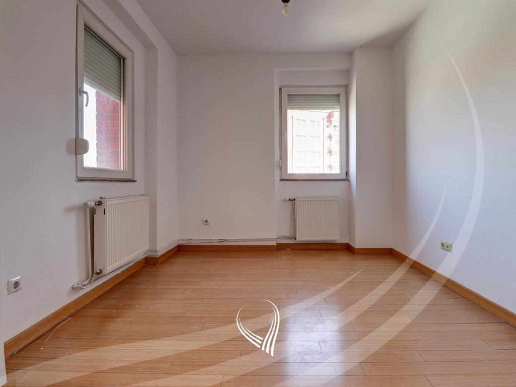 Banesë me 2 dhoma gjumi në shitje në lagjen Mati 17