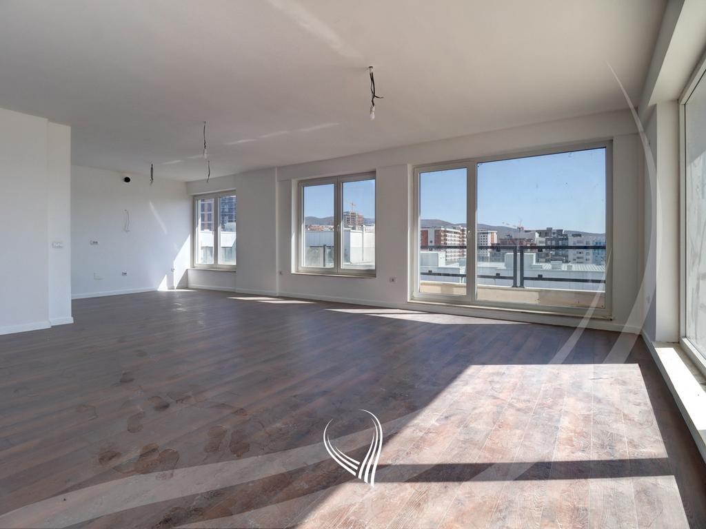 Penthouse – Zyre me 5 dhoma pune me qira në lagjen Mati 1